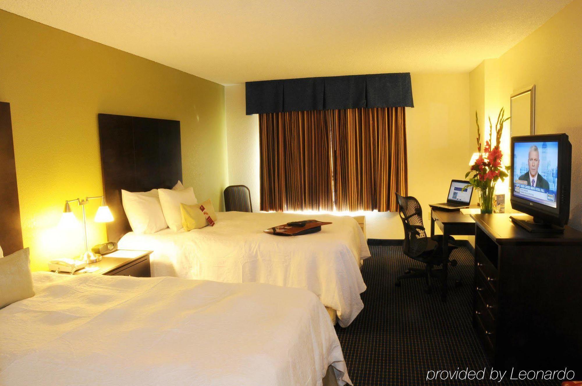 Hampton Inn & Suites Anaheim Garden Grove Exterior photo